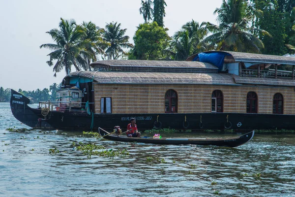 Small Houses Local Village Located Next Kerala Backwater Bright Sunny — Stock Photo, Image