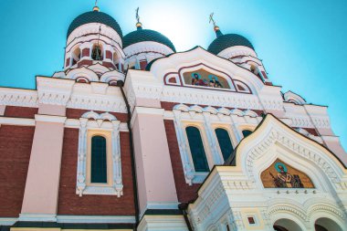 Alexander Nevsky Katedrali (Aleksander Nevski Katedrali) bir ortodoks katedralidir. 1894 ile 1900 yılları arasında Estonya 'nın Tallinn şehrinde tipik bir Rus Uyanışı tarzında inşa edilmiştir.