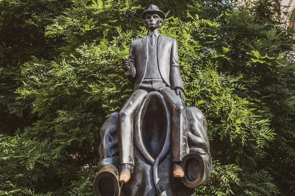 Вид Знаменитый Памятник Кафке — стоковое фото