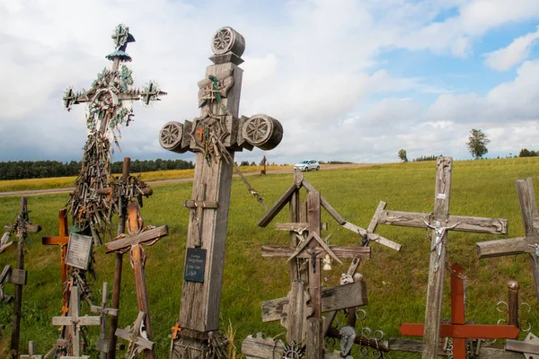 Heuvel Van Kruisen Een Beroemde Bedevaartplaats Het Noorden Van Litouwen — Stockfoto