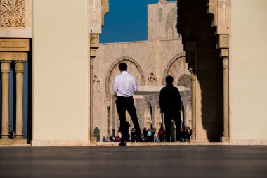 Hassan II Camii, Fas 'ın Kazablanka şehrinde bir camidir. Afrika 'nın işleyen en büyük camisidir ve dünyanın en büyük 7. camisidir. Burası her gün turistlerle dolu..
