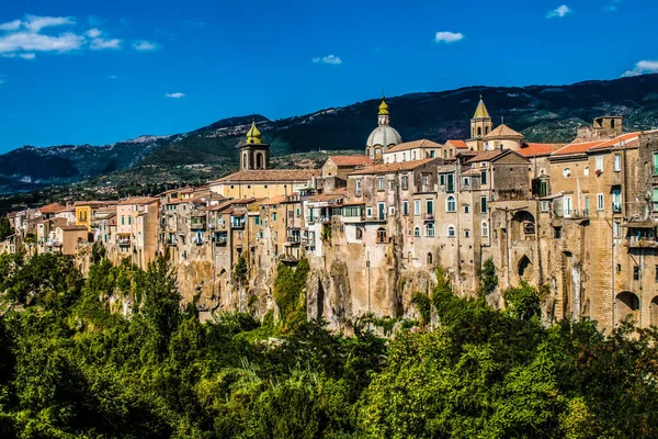 Sant 'Agata de' Goti, Napoli 'nin 35 km kuzeydoğusunda, İtalya' nın Benevento ili 'nde bulunan bir komündür..