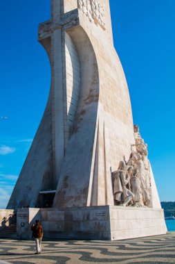 Padro dos Descobrimentos (Keşifler Anıtı), Lizbon 'un başkenti Lizbon' un Santa Maria de Belem bölgesinde yer alan bir anıttır..