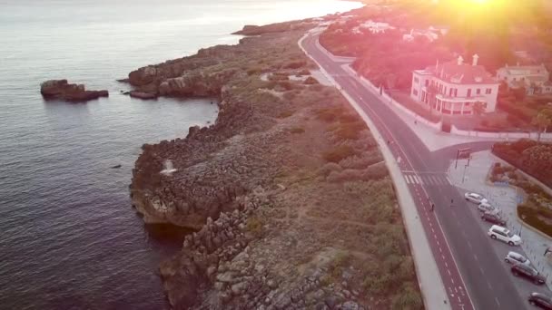 Verbazingwekkend Uitzicht Vanuit Lucht Bij Zonsondergang Van Het Dorpje Cascais — Stockvideo