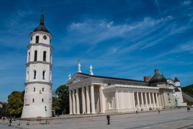 Vilnius / Litvanya: 08 / 08 / 2019: Vilnius Katedrali Litvanya 'nın ana Katolik Katedrali. Litvanya 'daki Katolik ruhani hayatının kalbidir..