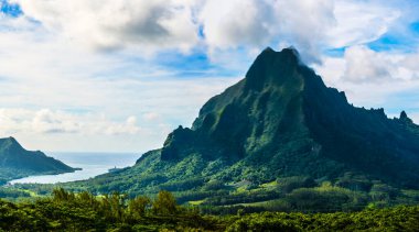 Moorea, Fransız Polinezyası: 09 / 03 / 2018: Tüm Moorea Adaları 'nın muhteşem manzarası, tropik bir cennet.