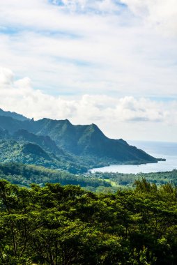 Moorea, Fransız Polinezyası: 09 / 03 / 2018: Tüm Moorea Adaları 'nın muhteşem manzarası, tropik bir cennet.