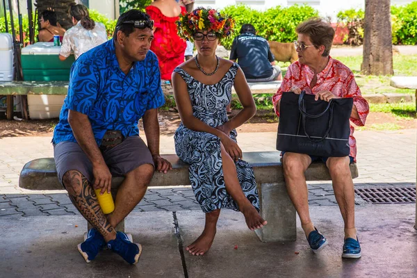 Moorea Polynésie Française 2018 Les Locaux Assis Parlant Dans Leur — Photo
