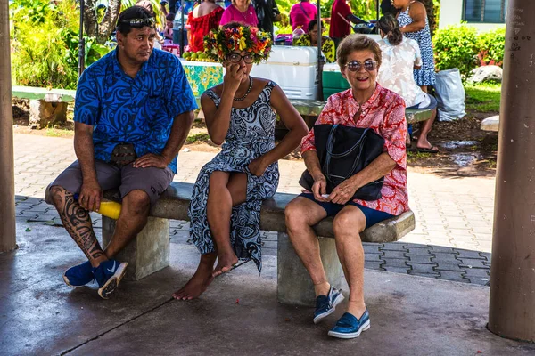 Moorea Polynésie Française 2018 Les Locaux Assis Parlant Dans Leur — Photo
