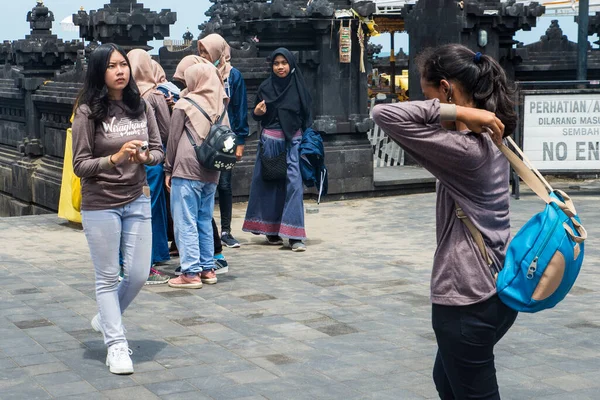Gente Disfruta Tiempo Libre Alrededor Del Templo Besakih Complejo Puro —  Fotos de Stock