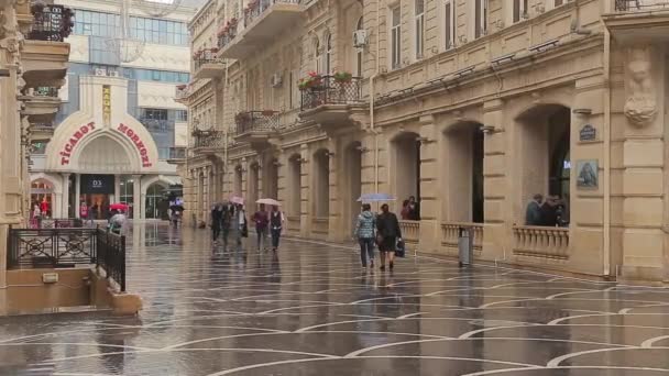 Azerbaijan Baku Eki 2019 Central Caddelerine Sonbahar Yağmuru — Stok video