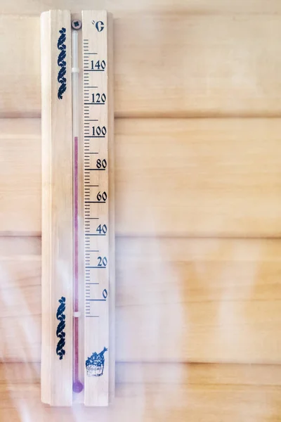 Wooden thermometer in the steam room — Stock Photo, Image