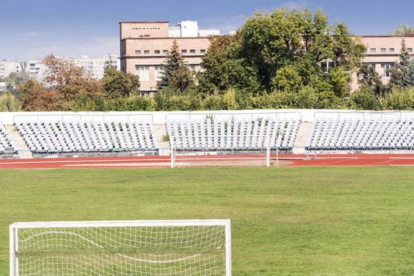 Estadio de fútbol con gol — Foto de Stock