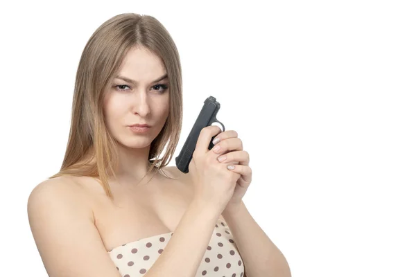 一个严重的性感的女人与枪的肖像 特写镜头 孤立在白色背景 — 图库照片