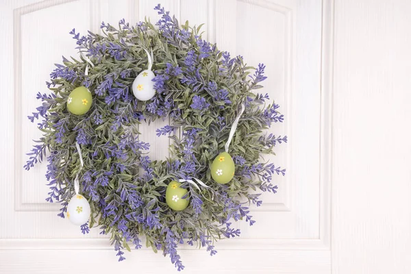 Flower Cornflower Woven Wreath Painted Eggs Hanging Door Easter Eve — Stock Photo, Image