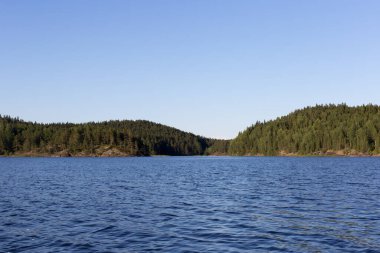 Ladoga Gölü ve Stone Embankment Sortavala 'da. Yüksek kalite fotoğraf