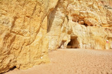 Benagil, Portekiz, Europe yakınındaki Algarve kıyısında deniz mağarası. Tekne turu görülen doğa Jeoloji. 