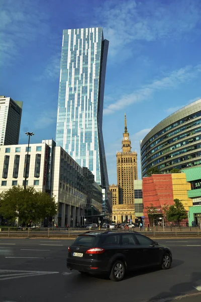 Garantia Polónia Junho 2018 Cityscape Com Arquitetura Construção Transporte Rua — Fotografia de Stock