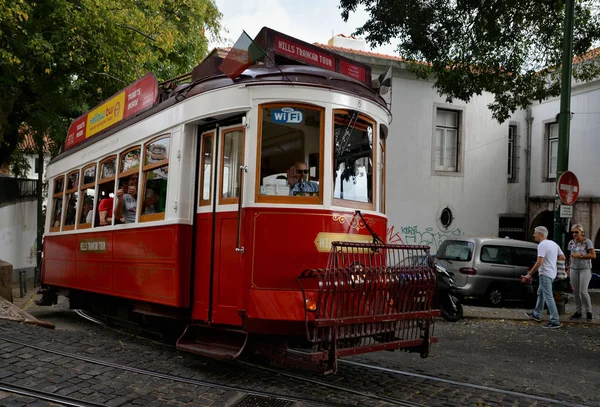 Lisbon Portugal November 2017 Famous Vintage Tram Alfama Oldest District — Stock Photo, Image