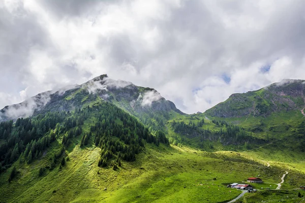 Schöne Aussicht Auf Den Zweistündigen Weg Zum Wildseeloder Haus Und — Stockfoto