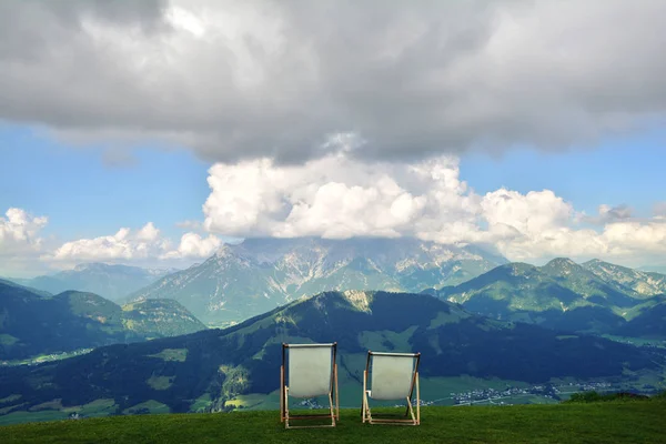 Gyönyörű Kilátás Henne Hegyi Osztrák Alpokban Két Napágy Larchfilzkogelof Gondola — Stock Fotó