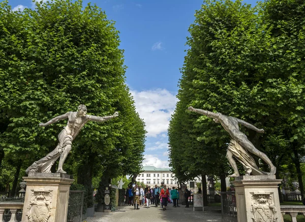Salzburg Austria July 2017 Statues Guarding Entrance Mirabell Palace Gardens — Stock Photo, Image