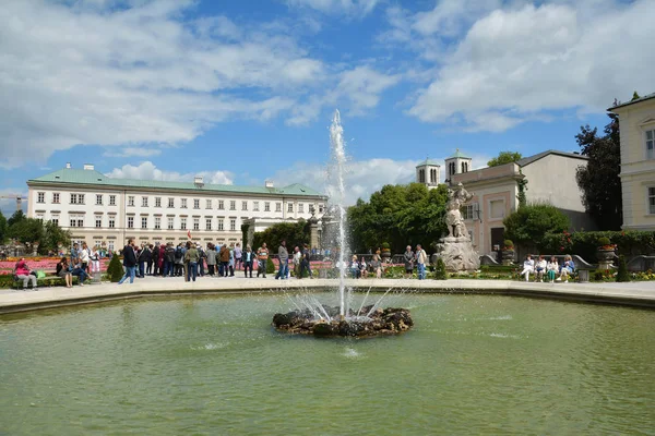 Salzburg Áustria Julho 2017 Fonte Famoso Jardim Mirabell Com Antiga — Fotografia de Stock