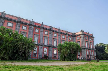 Napoli, İtalya - 12 Kasım 2015.Capodimonte Müzesi, Sanat hazineleri ile en önemli İtalyan müzelerinden biri olan Capodimonte Bourbon Sarayı'nda bulunan - Napoli kiliselerinden gelen resimler