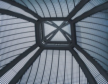 Torino,İtalya - 29 Haziran 2015. Galleria San Federico mimari tavan - San Federico Galerisi, Torino tarihi merkezinde ticari bina. 