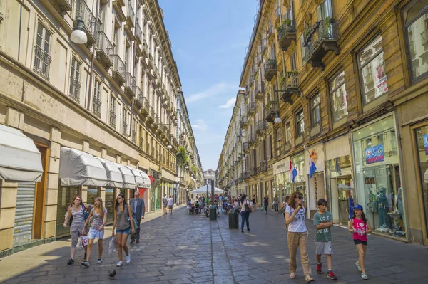 Turin Italien Juni 2015 Gågata Och Shoppingcenter Garibaldi High Street — Stockfoto