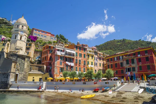 Vernazza Cinque Terre Italy June 2015 Colorful Harbor Vernazza Ligurian — Stock Photo, Image