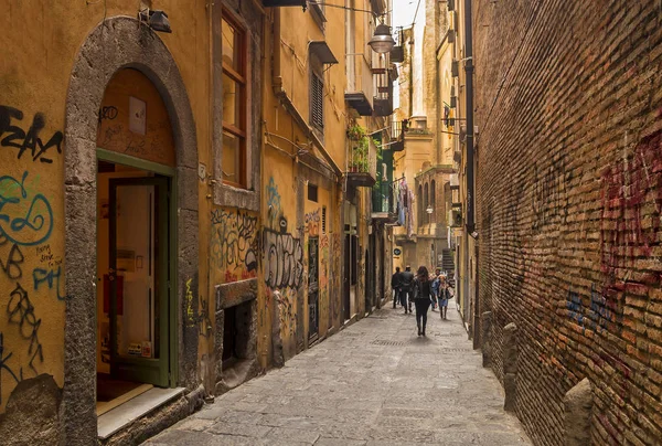 Naples Italia Noviembre 2015 Calle Estrecha Histórica Vico San Domenico — Foto de Stock