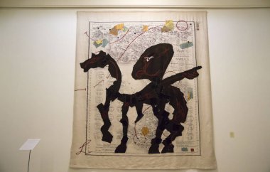 Büyük Bourbon Sarayı 'ndaki Capodimonte Müzesi' nin içinde en önemli İtalyan müzelerinden biri. Napolili kiliselerinden tablolarla dolu..