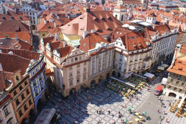 Prag,Çek Cumhuriyeti - 18 Temmuz 2014. Old Town Hall Tower, Prag Eski Kenti'nin güzel bir panoramik manzarasını sunmaktadır.. 