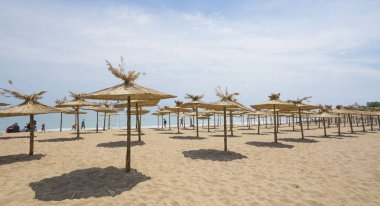 Golden Sands Beach, Varna - 22 Mayıs 2016. Golden Sands Beach , yaz cazibe ve Varna Karadeniz'de tatil, Bulgaristan. Glarus Hotel'den görünüm.  