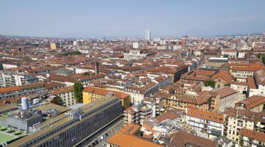 Torino, İtalya - 26 Haziran 2015. Köstebek Antonelliana'dan Torino'nun ufuk çizgisi görünümü , Torino'daki anıtsal simge yapı. 