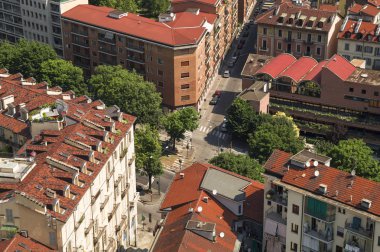 Torino, İtalya - 26 Haziran 2015. Köstebek Antonelliana'dan Torino'nun ufuk çizgisi görünümü , Torino'daki anıtsal simge yapı. 