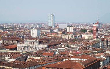 Torino, İtalya - 26 Haziran 2015. Köstebek Antonelliana'dan Torino'nun ufuk çizgisi görünümü , Torino'daki anıtsal simge yapı. 