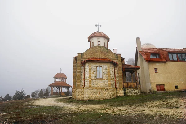 Mistige Landschap Dobrogea Gorge Reserve Met Het Casian Klooster Achtergrond — Stockfoto