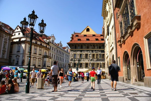 Praga Repubblica Ceca Luglio 2014 Una Folla Turisti Nel Centro — Foto Stock