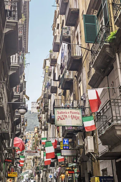 Napoli Italia Novembre 2015 Tipica Giornata Autunnale Quartieri Spagnoli Parte — Foto Stock