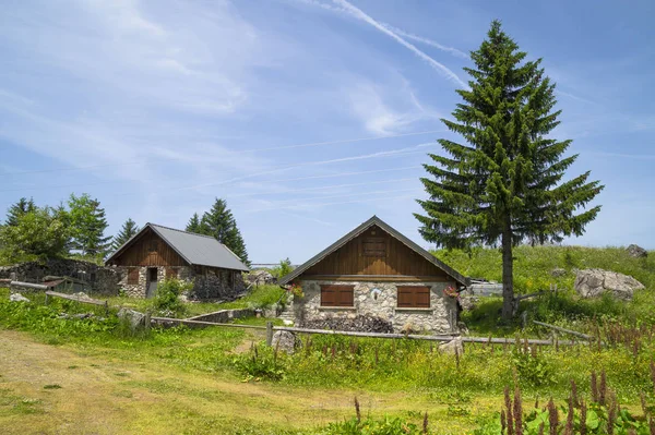 Pertuis Taş Evler Grubu 1694 Portes Soleil Bölgesinde Kayak Pistlerinin — Stok fotoğraf