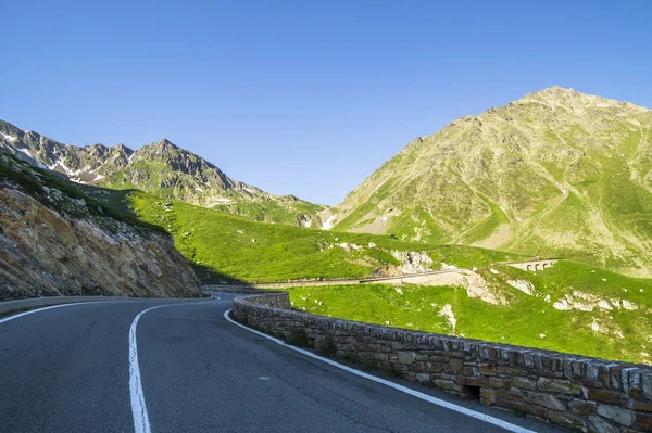 Bellissimo Paesaggio Estivo Nelle Alpi Francesi — Foto Stock