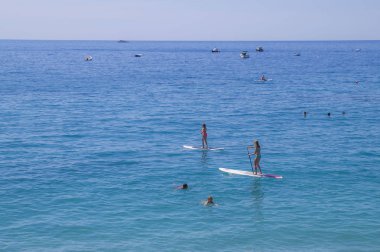 Monterosso,Liguria, İtalya - 26 Haziran 2015. Monterosso al Mare Beach, ünlü Cinque Terre, La Spezia eyaletinde komün, İtalya. 