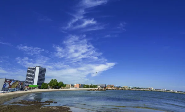 Mamaia Rumania Mayo 2016 Hermoso Día Primavera Orilla Del Mar — Foto de Stock