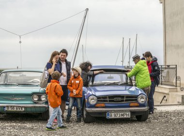 Balçık, Bulgaristan - 20 Mayıs 2016.Bükreş'ten Bulgaristan'dan Bulgaristan'a Balçık'ta retro araba rallisi ve ardından klasik teknelerle yelken açmak, etkinlik sırasında 