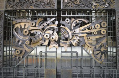 Torino, İtalya - 28 Haziran 2015. Teatro Regio'nun ana kapısı - Kraliyet Tiyatrosu, Torino'nun Piazza Castello'daki ana opera binası, Torino, Toriin, İtalya