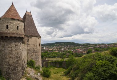 Hunedoara, Romanya 20 Haziran 2015. Hunedoara'daki Corvin Kalesi veya Hunyadi Kalesi, Romanya 