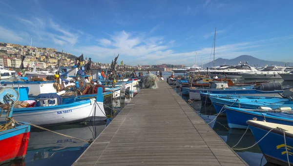 Naples Itália Novembro 2015 Vista Colorida Cidade Nápoles Com Barcos — Fotografia de Stock