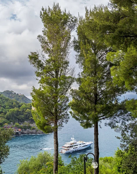 Portofino Talya Haziran 2015 Portofino Daki Akdeniz Kıyısında Fırtınalı Bir — Stok fotoğraf